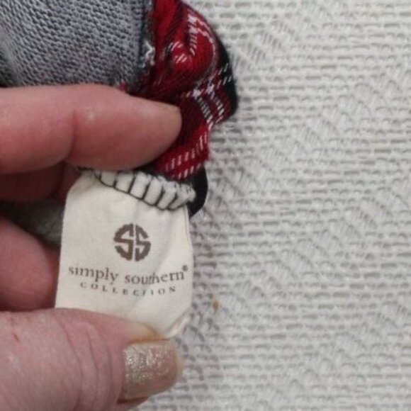 Simply Southern Gray Plaid Back Long Sleeve Top With Red Glitter Sequin Reindeer - Picture 5 of 7